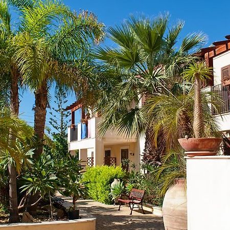 Residence Casa Del Mar Sicilia Marina di Modica Bagian luar foto