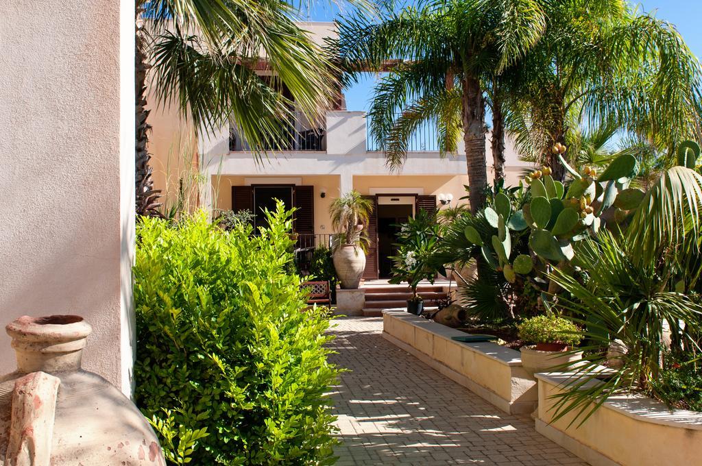 Residence Casa Del Mar Sicilia Marina di Modica Bagian luar foto