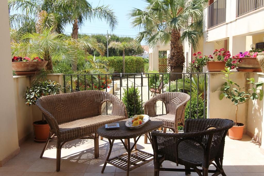 Residence Casa Del Mar Sicilia Marina di Modica Bagian luar foto