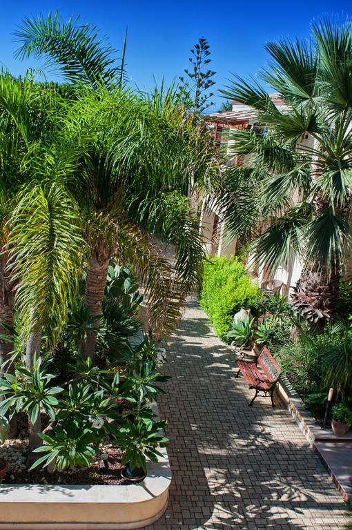 Residence Casa Del Mar Sicilia Marina di Modica Bagian luar foto