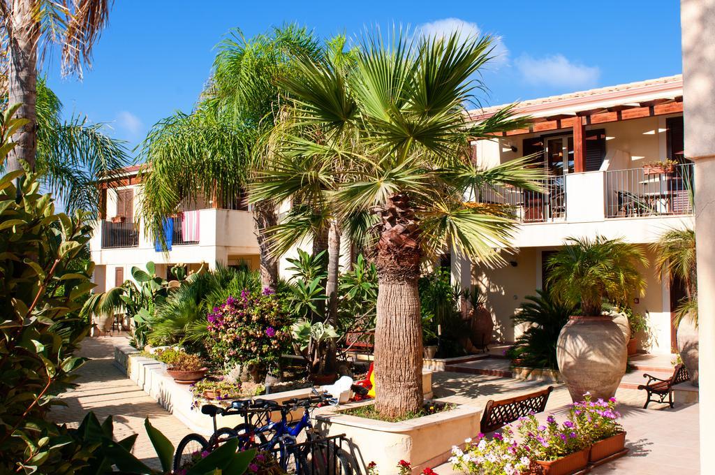 Residence Casa Del Mar Sicilia Marina di Modica Bagian luar foto