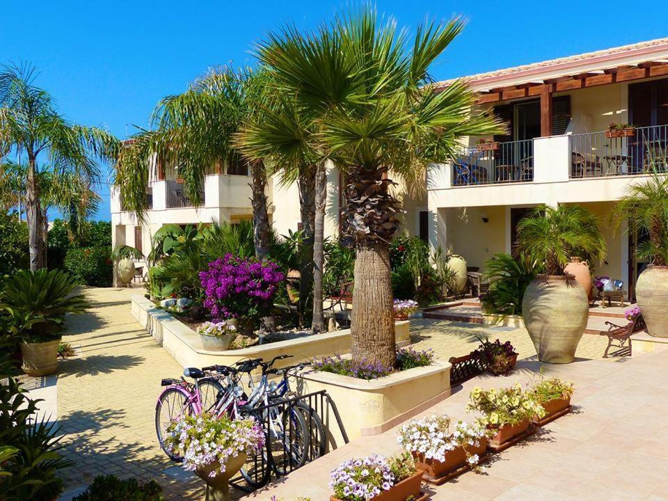 Residence Casa Del Mar Sicilia Marina di Modica Bagian luar foto